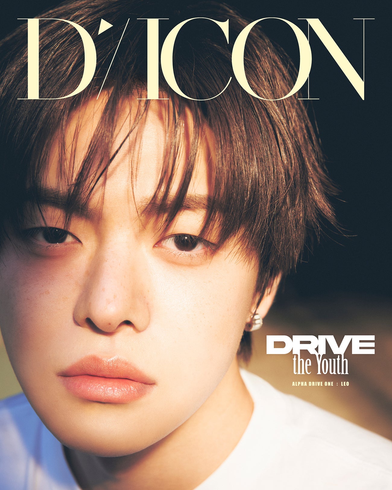 DICON VOLUME N°33 ALPHA DRIVE ONE - Cover : ALPHA DRIVE ONE LEO